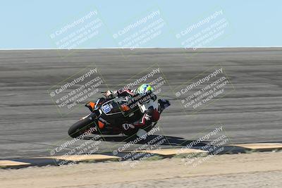 media/Oct-13-2025-Moto Forza (Mon) [[a66d839500]]/2-A Group/Session 2 (Bowl)/